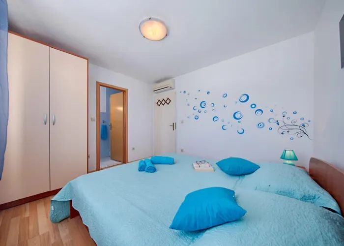 House Paradiso * Vis