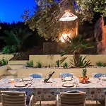 House Paradiso * Vis