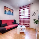 House Paradiso Semesterbostad *