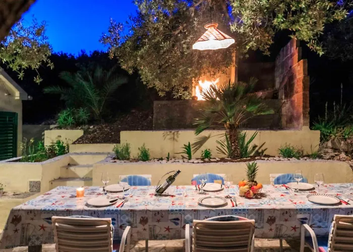 House Paradiso * Vis